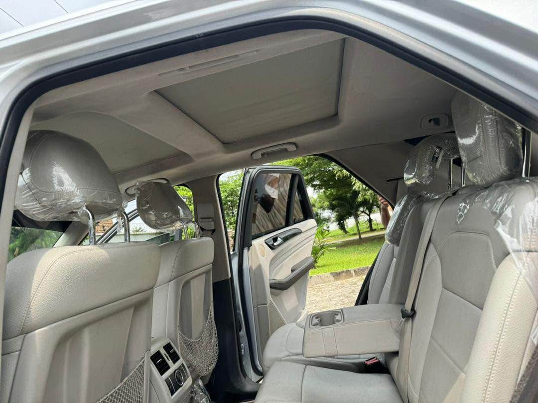 A picture of Sharp 2017 Mercedes Benz GLE 31.5m