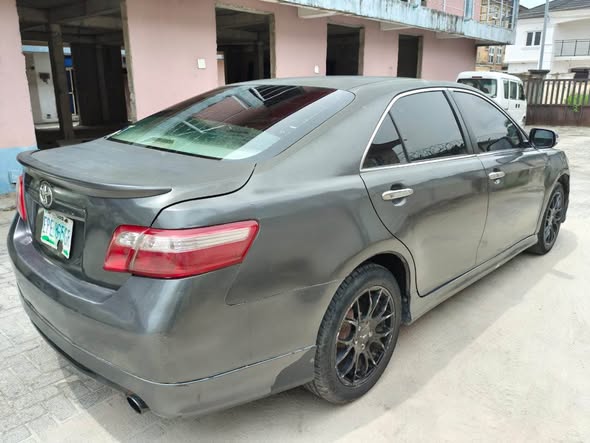A picture of Pure first body 2008 Toyota Camry sport