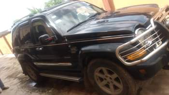 A picture of KING..AUTO Jeep 04 used buy drive First body ac need