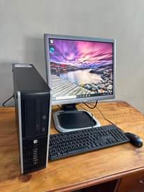 A picture of Hp desktop Computer full set