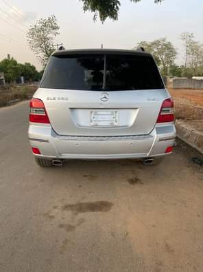 A picture of Fresh 2010 GLK350 Just like brand new Silent Untempered Engine