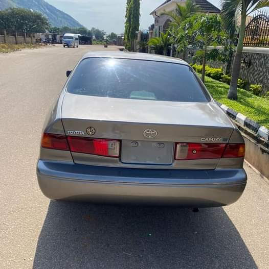 A picture of Toyota Camry pencil