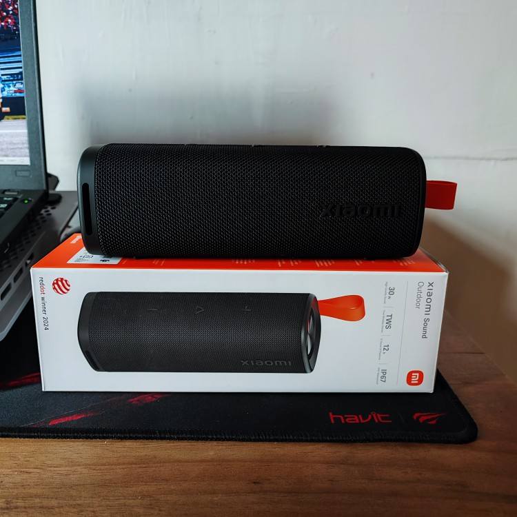 A picture of Xiaomi outdoor Bluetooth speaker 30 watts fulling water prove
