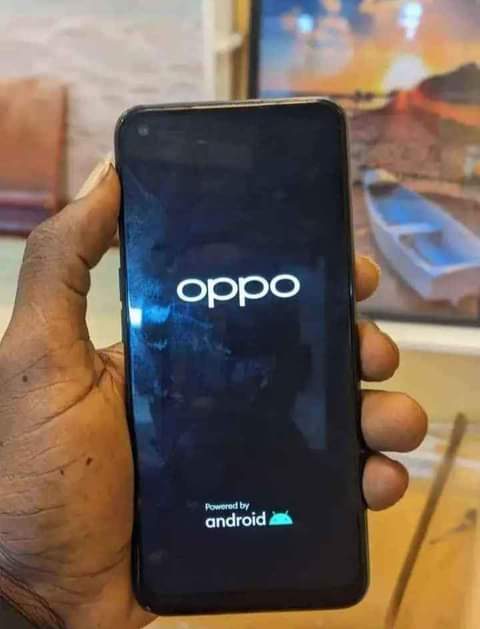 A picture of OPPO A54