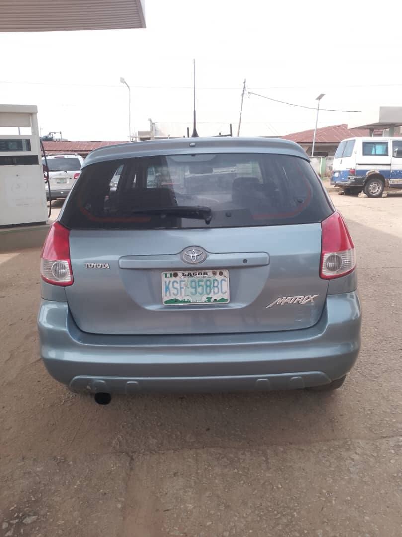 A picture of Toyota matrix