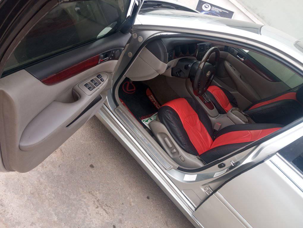 A picture of Clean Lexus ES300
