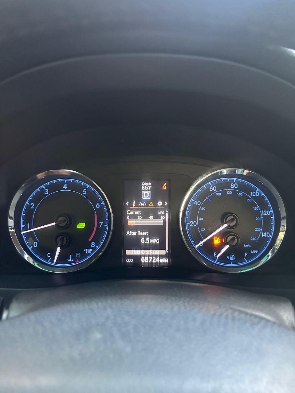A picture of 2018 corolla