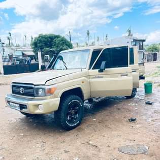 toyota land cruiser