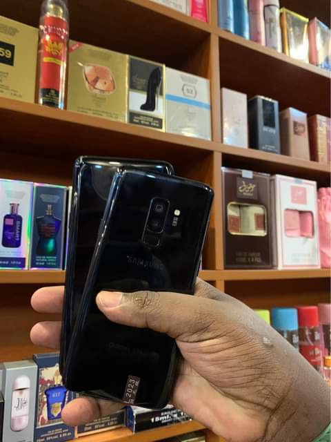 A picture of Samsung s9 plus