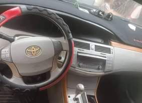 A picture of 2007 Toyota Avalon Buy and drive Come with battery because