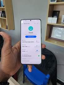 A picture of Redme xiaomi 11 Lte 5g NE