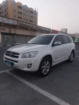 A picture of Toyota Rav 4 model 2012 gcc v 4 full option