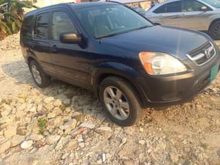 A picture of Honda crv 04