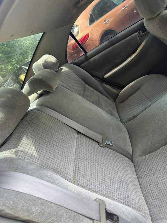 A picture of 2006 TOYOTA COROLLA LE clean and sharp interior and exterior