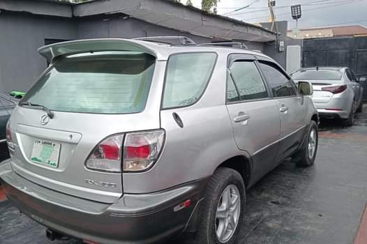A picture of LEXUS RX 300 Buy and drive nothing to fix Call