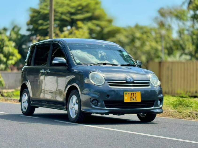 A picture of TOYOTA SIENTA