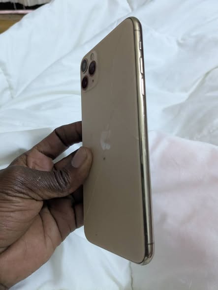 A picture of IPHONE 11 PRO MAX USES WI FI ONLY AT ONLY