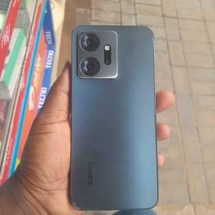A picture of Infinix zero20 256gb 16ram good price