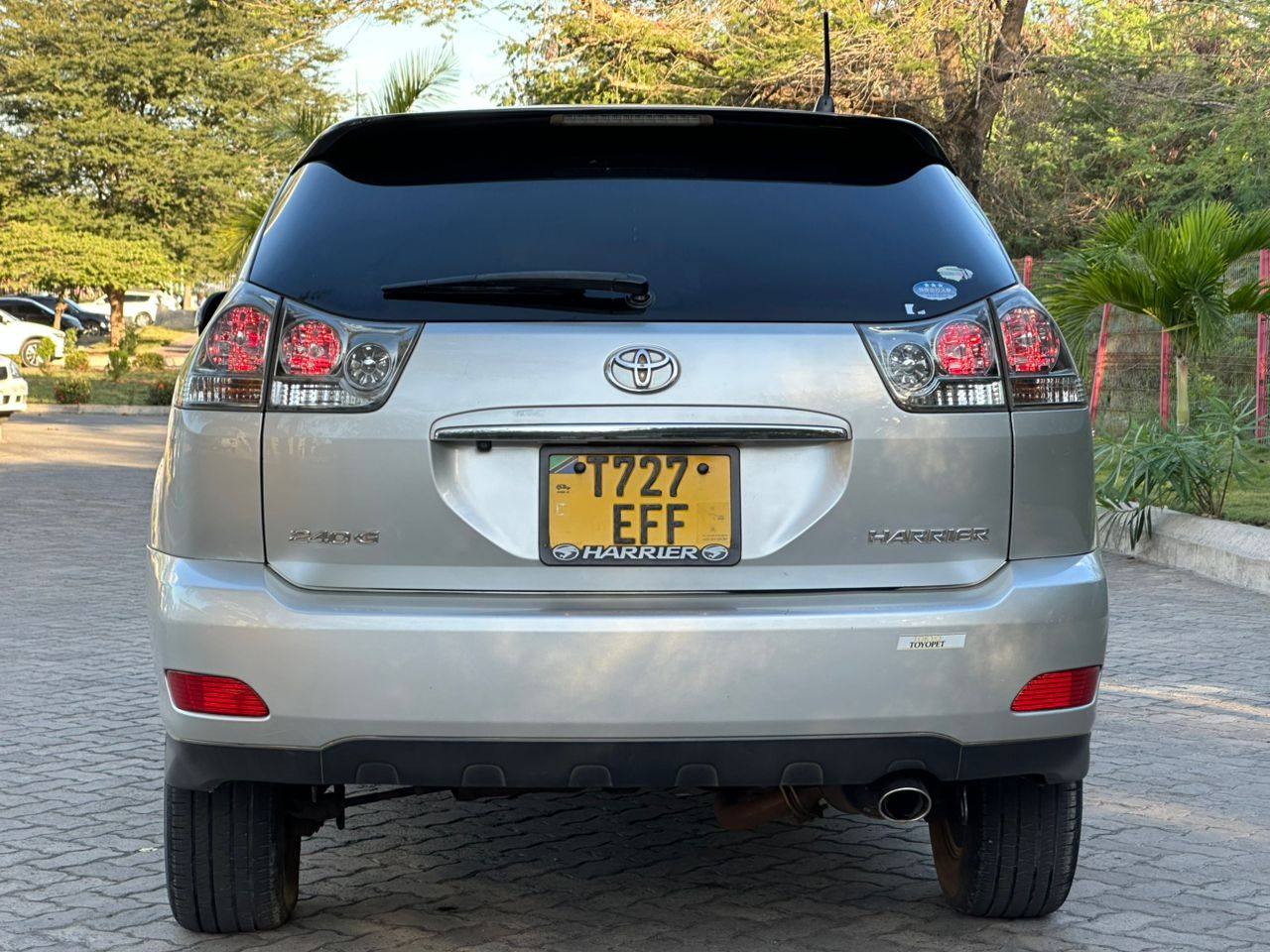 A picture of  PRICE 29.8mil Toyota HARRIER Year 2008 Gari ni nzuri
