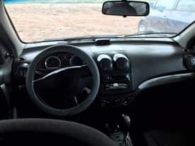 A picture of 2002 Chevrolet Aveola Saloon