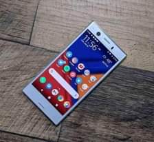 A picture of sony xz1 ram4 64Gb