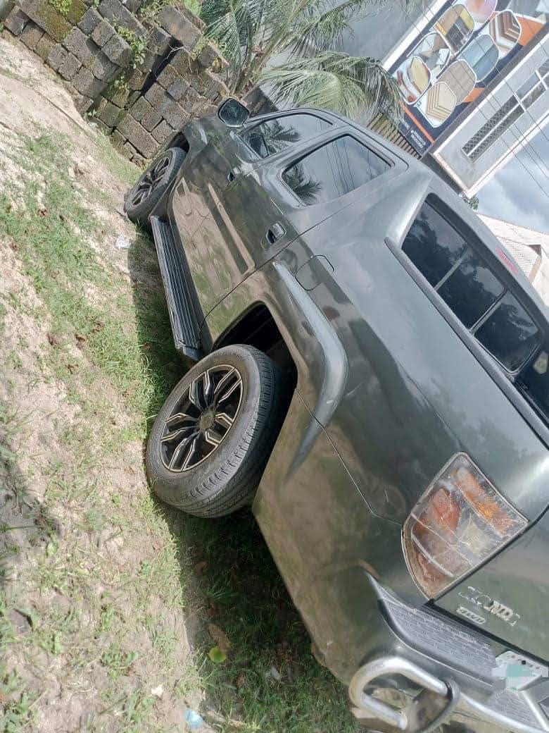 A picture of Honda Ridgeline Everything is working perfectly Owner price 4.5m Buy