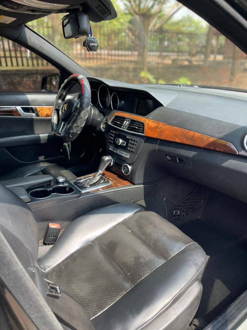 A picture of 2012 Mercedes Benz C300 Excellent condition Engine gear untampered AC