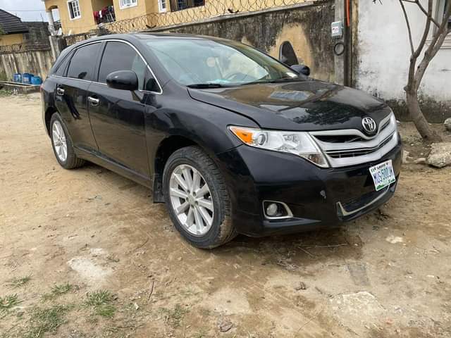A picture of Tokunbo standard Toyota Venza 4 plugs engine Basic Options Less