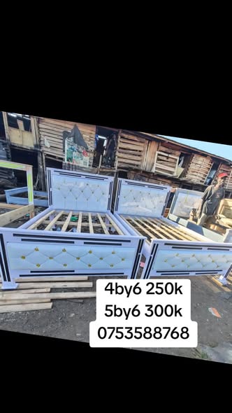 A picture of 5by6 wood frame with leather
