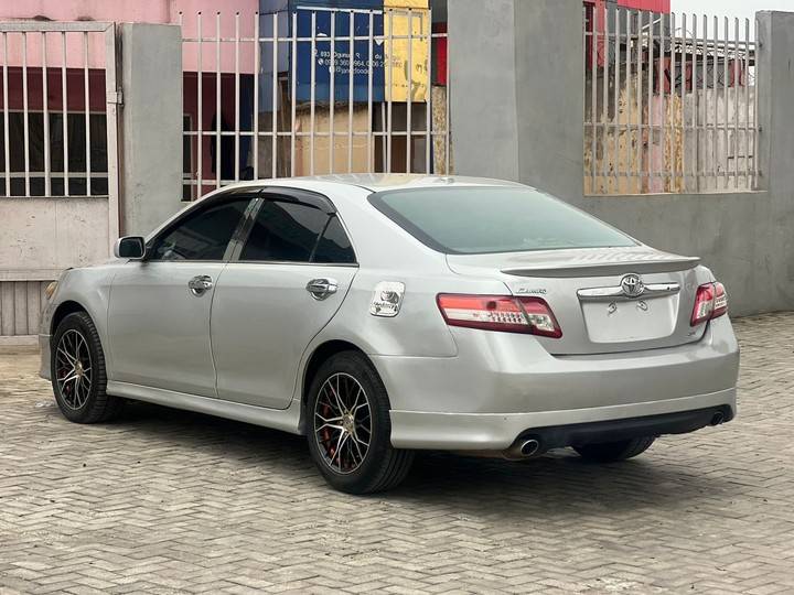 A picture of Toyota Camry musule 2010