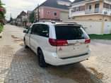 A picture of 2005 sienna fullest option