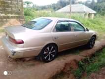 A picture of 2000 Toyota Camry 2000 Toyota Camry