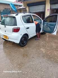 A picture of Vitz old model imekaza