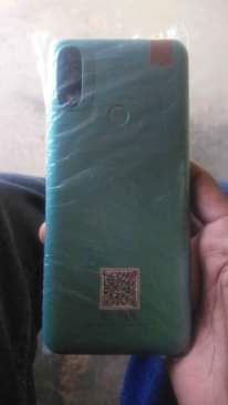 A picture of Motorolla moto e20 smartphone