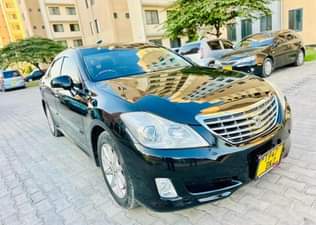A picture of TOYOTA CROWN NEW MODEL
