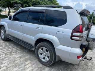 A picture of Toyota land cruiser prado