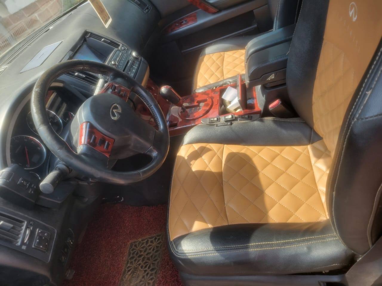 A picture of INFINITI FX35 2005 JUST GIVE ME 2 7M DIRECT OWNER