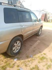 A picture of 2004 Toyota High lander Nigeria use