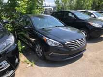 A picture of 2015 limited hyundai sonata fully