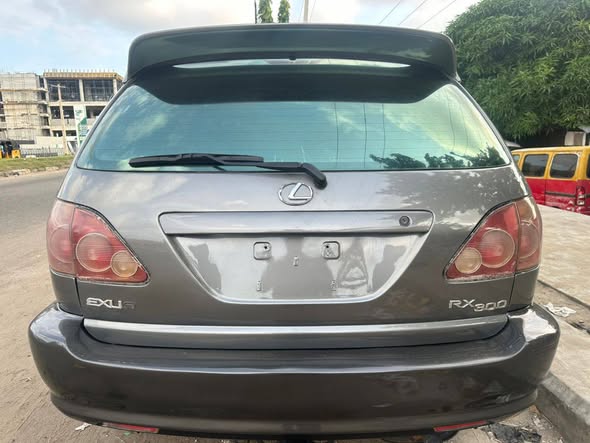 A picture of LEXUS RX300 Distress Sale VERY CLEAN Buy and Drive 2