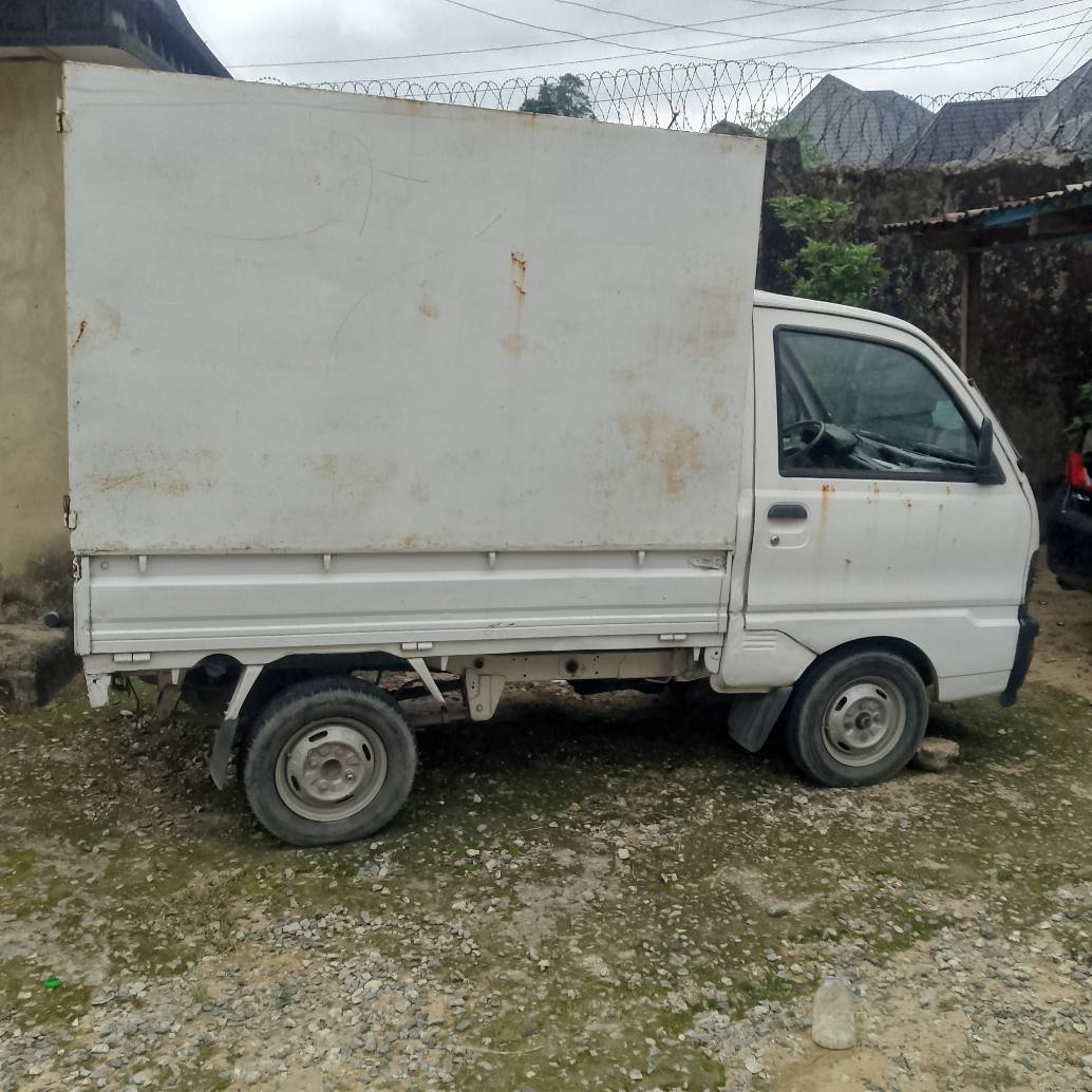 A picture of Mitsubishi mini truck