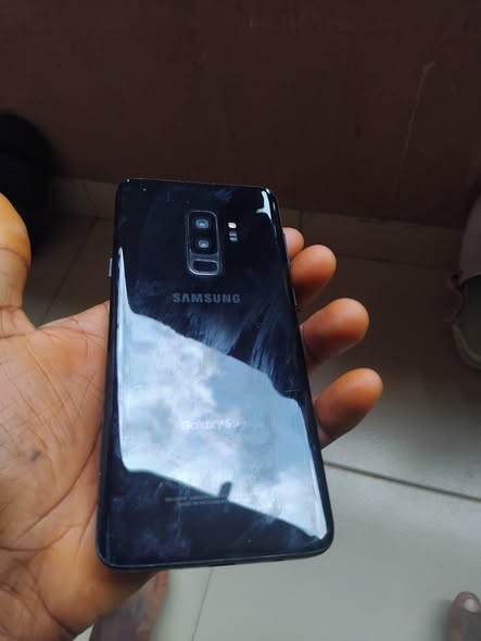 A picture of Samsung s9