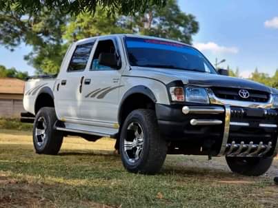 used toyota hilux