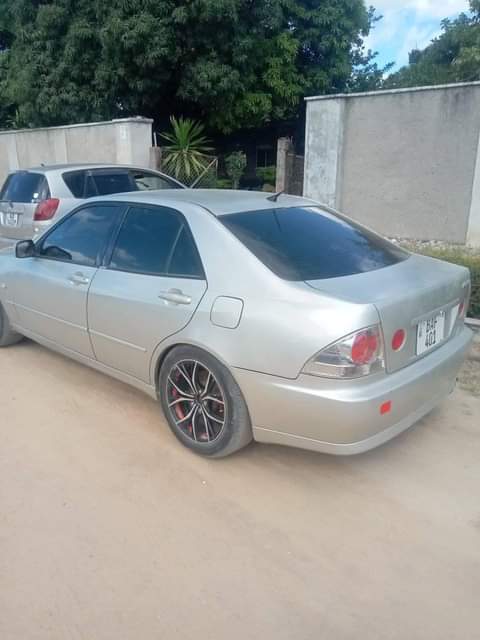 used toyota altezza