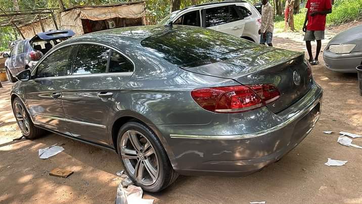 A picture of Volkswagen passat
