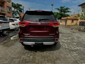 A picture of DIRECT TOKUNBO 2015 TOYOTA HIGHLANDER LIMITED AWD Panoramic Roof Thumbstart