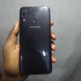 A picture of SAMSUNG A30