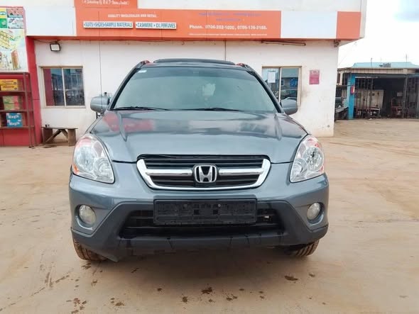 A picture of 2005 Honda CR V