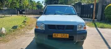 used nissan np300