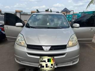 A picture of Tokunbo standard 2005 Toyota Sienna Buy and drive Nothing to